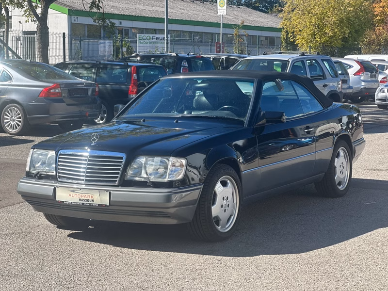 Mercedes-Benz E 320 Cabrio TÜV NEU 09/28 GGG Klimaaut. SHZ