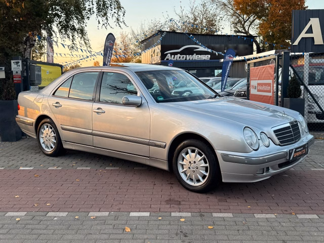Mercedes-Benz E 280 4MATIC ELEGANCE*Aut.*Xenon*Leder*Voll*1HD! - bilder 1
