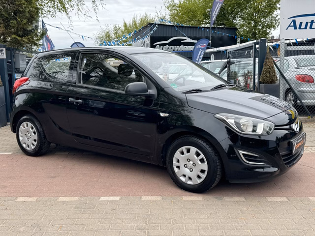 Hyundai i20 - foto 1