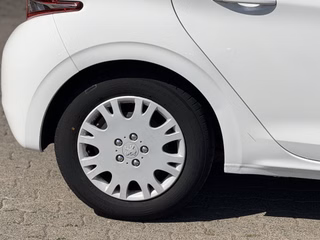 Peugeot 208 Active AC / Pure TECH / 1.2 / Euro6 - bilder 9