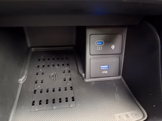 Hyundai i30 N-Line 1.6 T DCT SmartKey Pano-Dach - bilder 14