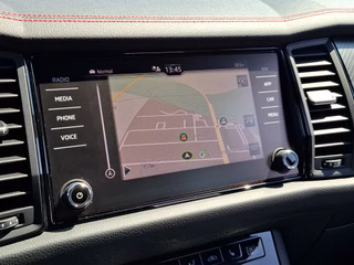 Skoda Kodiaq 2.0 TSI RS 4x4 DSG / NAVI / ACC / DCC / MATRIX / E-SITZE - foto 7