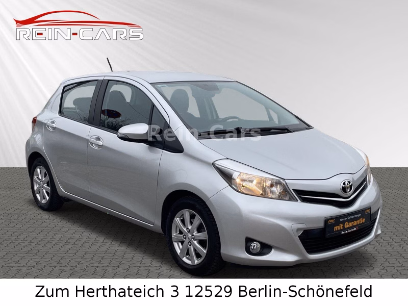 Toyota Yaris Life KLIMA KAMERA NAVI AUTOMATIK TEMPOM.