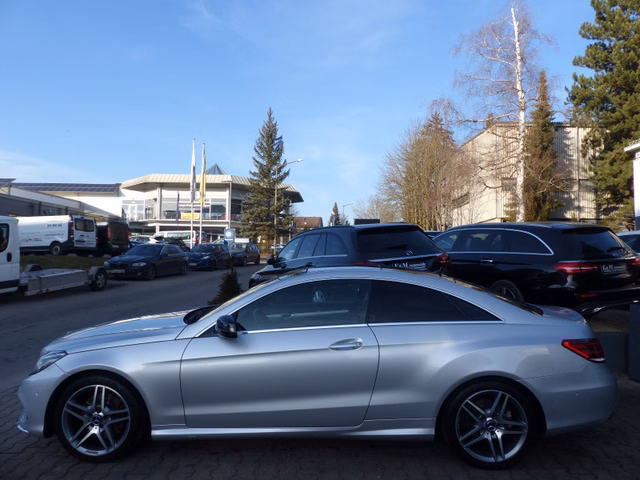 Mercedes-Benz E 200 E Coupe Automatik*LEDER*PANO*AMG PAKET*LED - photo 9