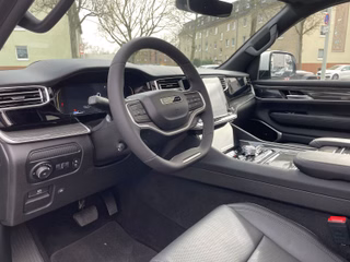 Jeep Wagoneer Series III 5.7 V8 HEMI eTorque Panoramadach + elektr. Trittbretter - foto 8