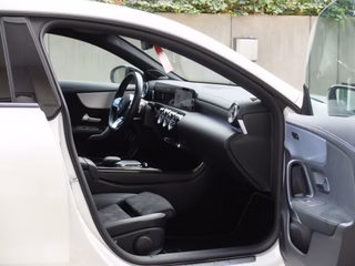 Mercedes-Benz CLA 250 e SB Edition 2020 AMG Line Burmester - foto 14