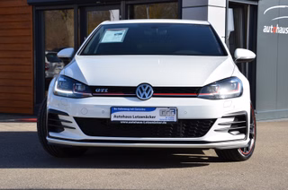 Volkswagen Golf VII GTi VirtualTacho, LED, DynAud, DSG,1.Hd Used vehicle for sale | First registration 01/2018 | Price 24.990 €