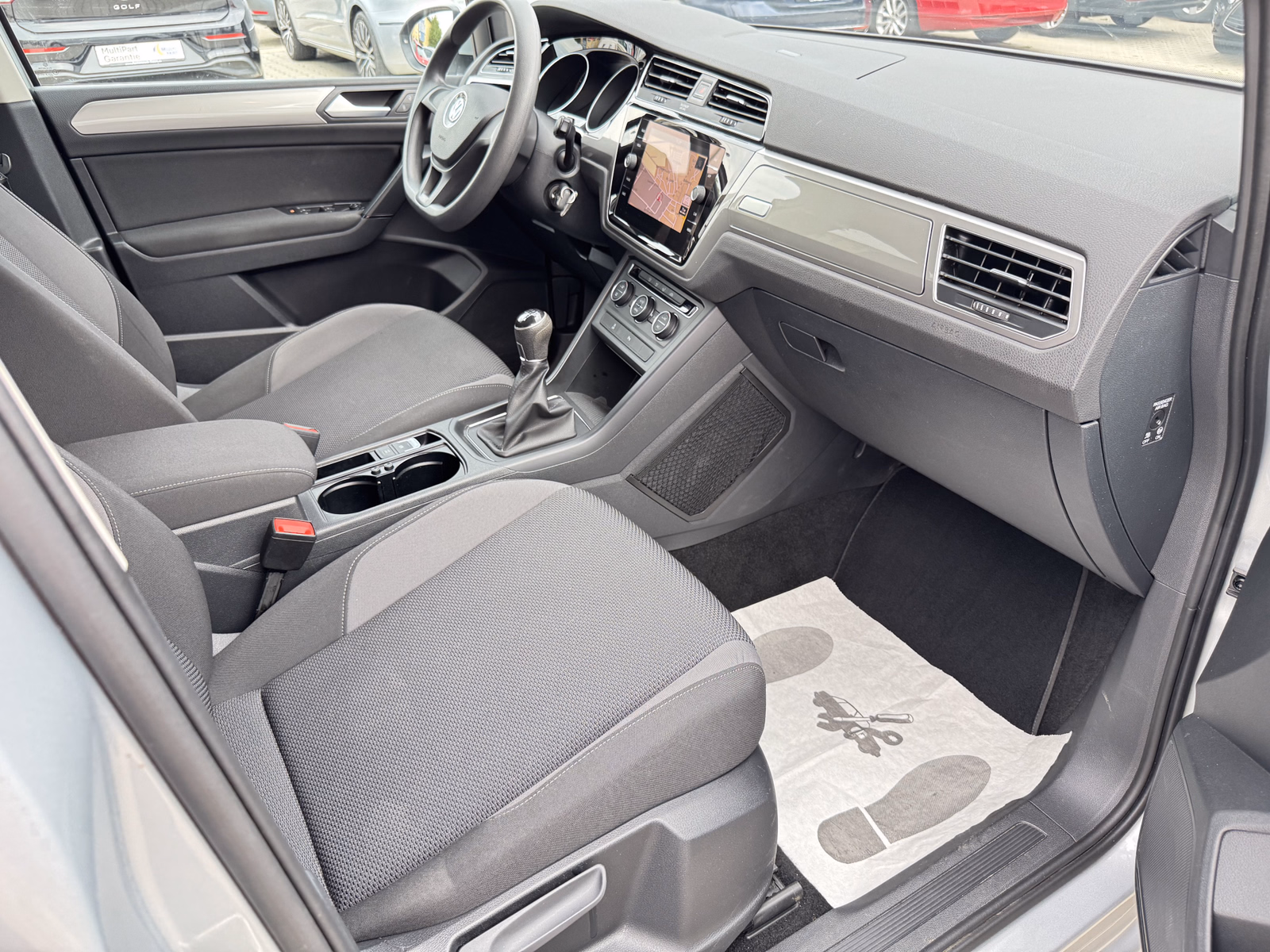 Volkswagen Touran 1.2 TSI BlueMotion Technology 7 Sitze/Navi/3-Zonen-Klima/PDC/AHK