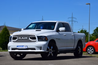 Dodge RAM 1500 Crew Cab Sport LPG/BENZIN,24",AHK 3,5 Tonnen,Trittbretter Used vehicle for sale | First registration 02/2018 | Price 46.990 €