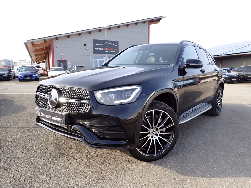 Mercedes-Benz GLC 300 e 4Matic AMG|AHK|DIS+|PANO|BURMESTER|RFK