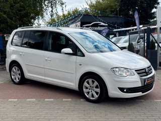 Volkswagen Touran 1.4 TSI Highline Aut.*Nav*7Sitze*TÜV NEU*