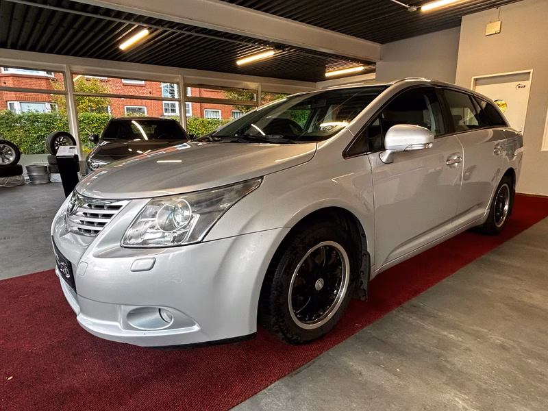 Toyota Avensis Kombi Sol NAVI KLIMA AHK KEIN TÜV
