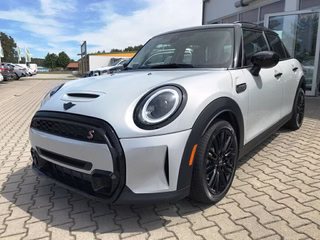 MINI Cooper S Hardtop 4 Door Used vehicle for sale