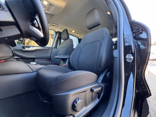 Ford Kuga Plug-In Hybrid Titanium +Winterpaket +GJR - bilder 4