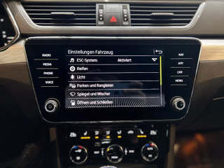 Skoda Superb 2.0TDI*Combi*7G*Kamera*LED* - bilder 3