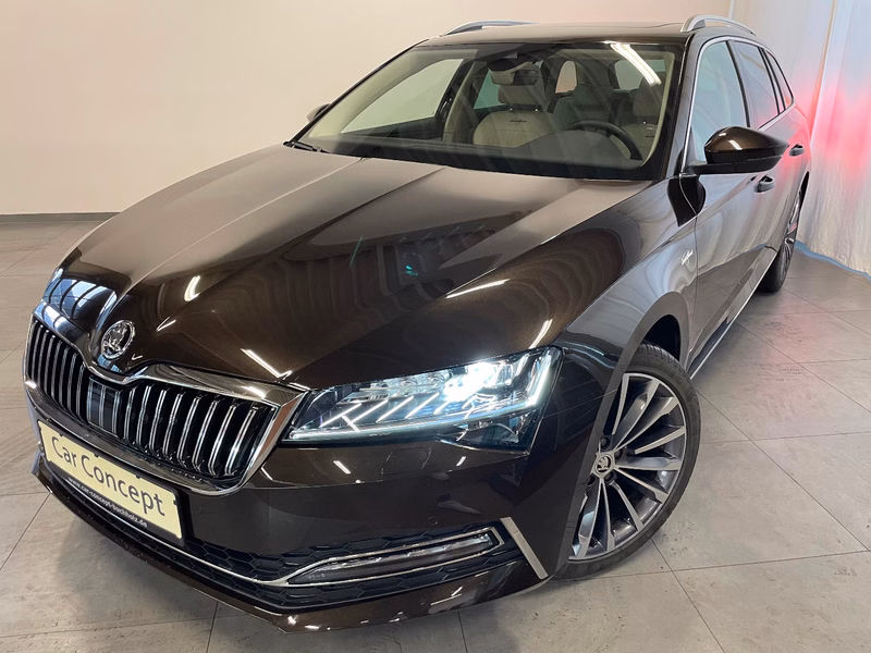 Skoda Superb Combi L&K 4x4 2.0 TDI PANO AHK StHz 19" COMLUMBUS