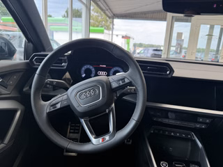 Audi A3 Sportback S-Line Sport Autom., Matrix Pano Sonos 19" - bilder 4