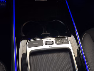 Mercedes-Benz GLA 200 AMG Line Night Autom., Pano ACC 360 Burmester - bilder 17