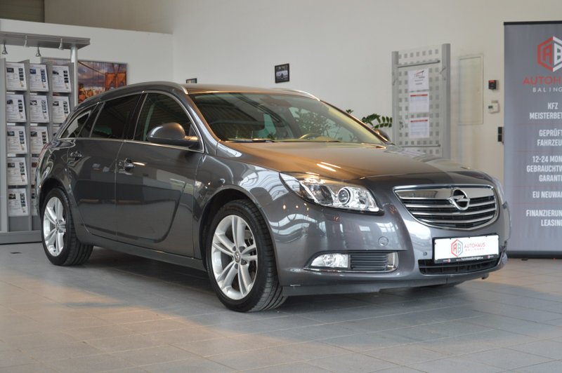 Opel Insignia Sports Tourer SPORT 4x4 |SHZ|PDC|Bi-XENON