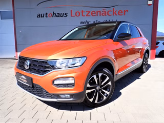 Volkswagen T-Roc 1,6 TDI IQ.DRIVE AHK|ACC|SHZ|KLIMA|CARPLAY Used vehicle for sale | First registration 05/2019 | Price 17.990 €