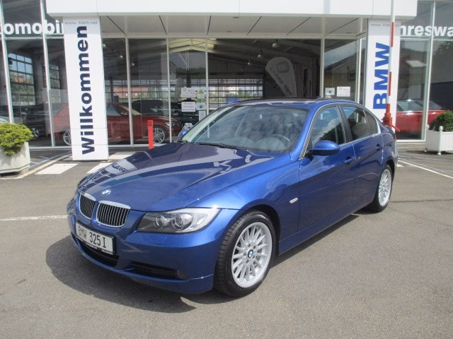 BMW 325i A Navi,Xenon,Glasdach - photo 1