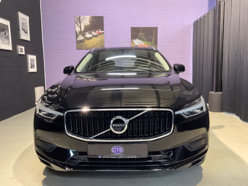 Volvo XC60 Momentum 2WD/Leder/Panorama-Schiebedach