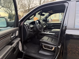 Dodge RAM Laramie Night Premium Rambox + teilbare Heckklappe + 3 Jahre Garantie - foto 14