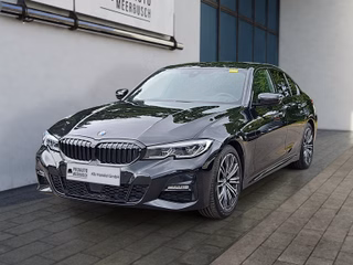 BMW 320d xDrive M Sport LASER/HEADUP/KOMFORTZUG/KAMERA