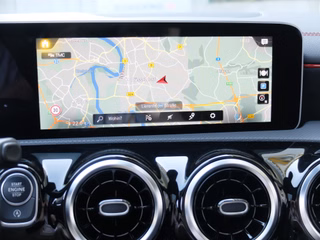 Mercedes-Benz CLA 180 AMG Line Automatik Panorama AHK - bilder 8
