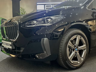 BMW 218 Active Tourer LUXURY ACC KAM AMBIENTE 8-FACH - bilder 8