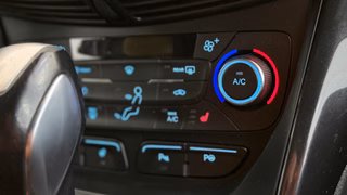 Ford Kuga ST-Line  AUTOMATIK SHZ CAM NAVI - foto 15