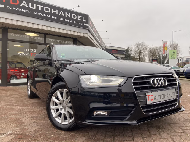 Audi A4 Avant Attraction Xenon Navi Alu PDC Used vehicle for sale | First registration 06/2015 | Price 11.900 €