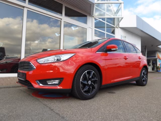 Ford Focus Lim Titanium/Automatik/Bi-Xenon/DAB - bilder 1
