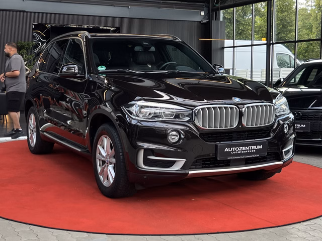 BMW X5 xDrive 30 d PANO / LED / AHK / HUD / - foto 1
