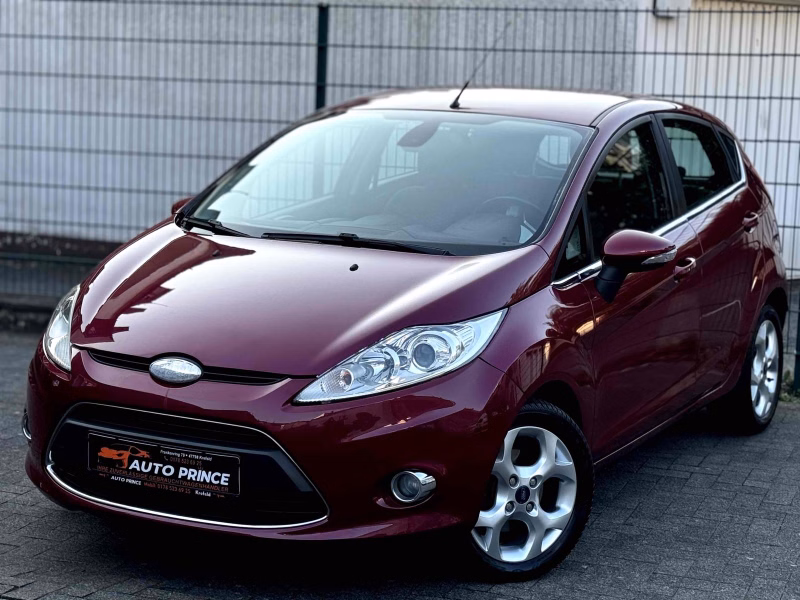 Ford Fiesta 1.25 Titanium+ KLIMAAUTOMATIK+ TÜV NEU+ E-FENSTER+ MULTI+ 1 HAND