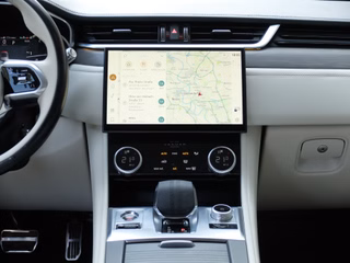 Jaguar F-PACE D200 Mild-Hybrid SE AWD neues Model - bilder 16