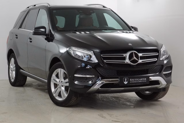 Mercedes-Benz GLE 400 4M Navi Leder LED - photo 1