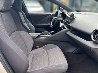 Toyota C-HR Hybrid FWD Team Deutschland 1.8L +Technik Paket - bilder 12