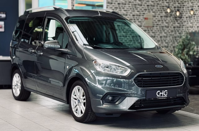 Ford Tourneo Courier Titanium |NAVI|SHZ|Temp.|PDC| Gebrauchtwagen Kaufen | EZ 02/2019 | Preis 16.000 €