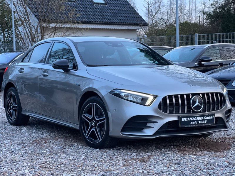 Mercedes-Benz A250e EDITION2020*WIDESCREEN*AMG-LINE*KAMERA*