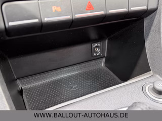 Volkswagen Beetle Lim. Design*1.HAND*TEMPO*KLIMA*PDC*SHZ* - bilder 21