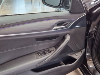 BMW 530d xDrive Luxury Line*KAMERA*CARPLAY*HEBEDACH* - bilder 9