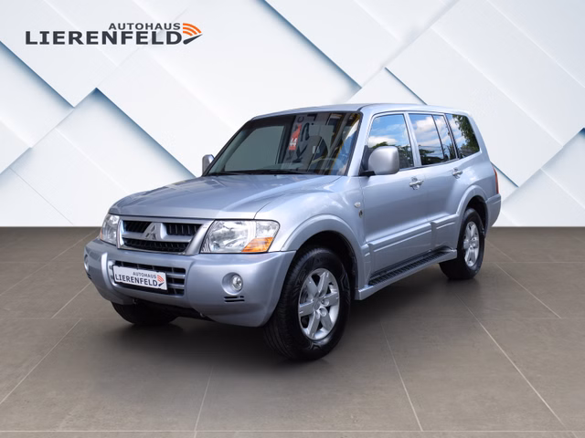 Mitsubishi Pajero 3.2 DI-D Liberty 7 Sitze aus 1.Hand - фото 1