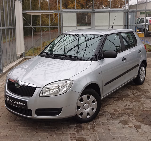 Skoda Fabia 1.2 HTP  1.Hand/TÜV 2026/SKODA-Scheckheft - bilder 1