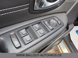 Renault Scenic III BOSE*1.HAND*KLIMA*NAVI*KEY*BT*AHK*CAM - photo 10