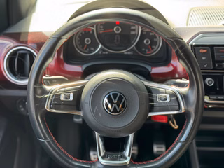 Volkswagen up! 1.0 TSI GTI - foto 23