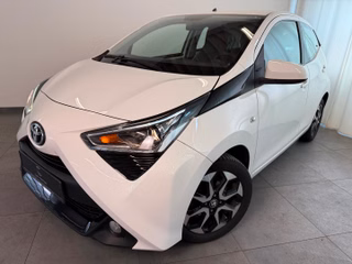 Toyota AYGO x-play club KAMERA CAR PLAY GARANTIE