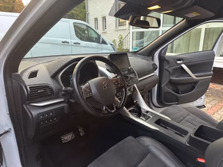 Mitsubishi Eclipse Cross/Plus Select Black Hybrid 4WD - foto 19