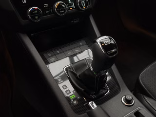 Skoda Octavia Combi V-RS 245 / PANO / ACC / LED / LANE-ASSIST / FRONT-ASSIST - foto 32