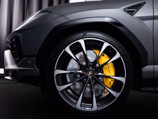 Lamborghini Urus S MY23 AKRAPOVIC B&O PANO 23" - bilder 6
